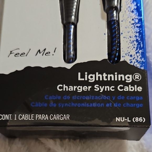 Blue Lightning Charger Sync Cable - 6ft - Picture 6 of 8